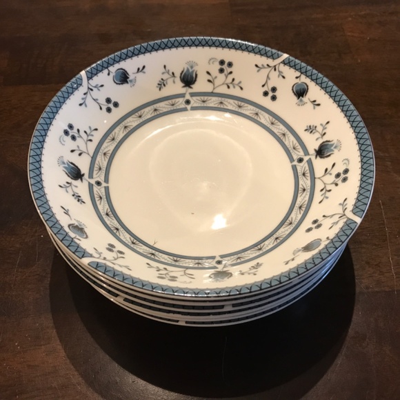 Royal Doulton Dish Set - Picture 4 of 9